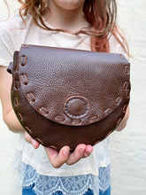 Load image into Gallery viewer, Leather sling bag
