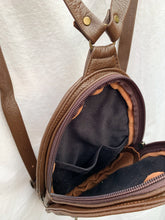 Load image into Gallery viewer, Leather back pack
